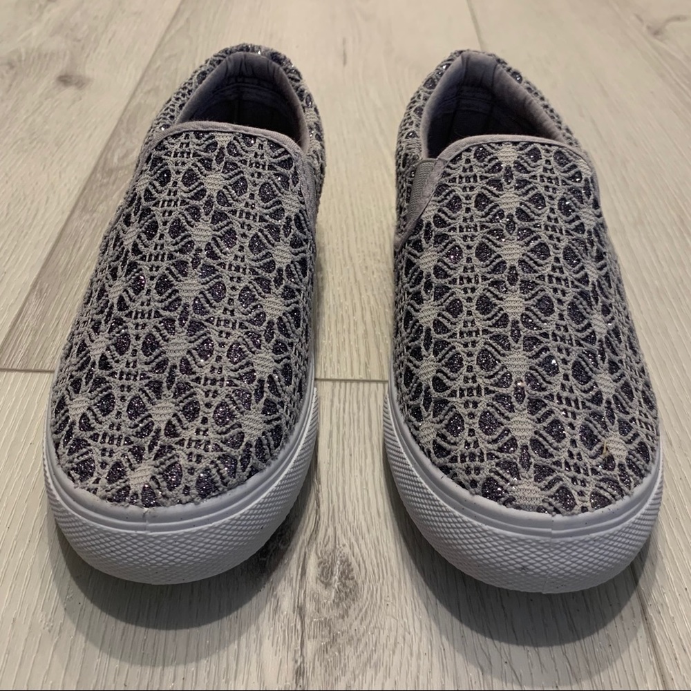 ZULA Slip On Gray Sparkly Loafers Shoes Size 7 - Picture 2 of 8